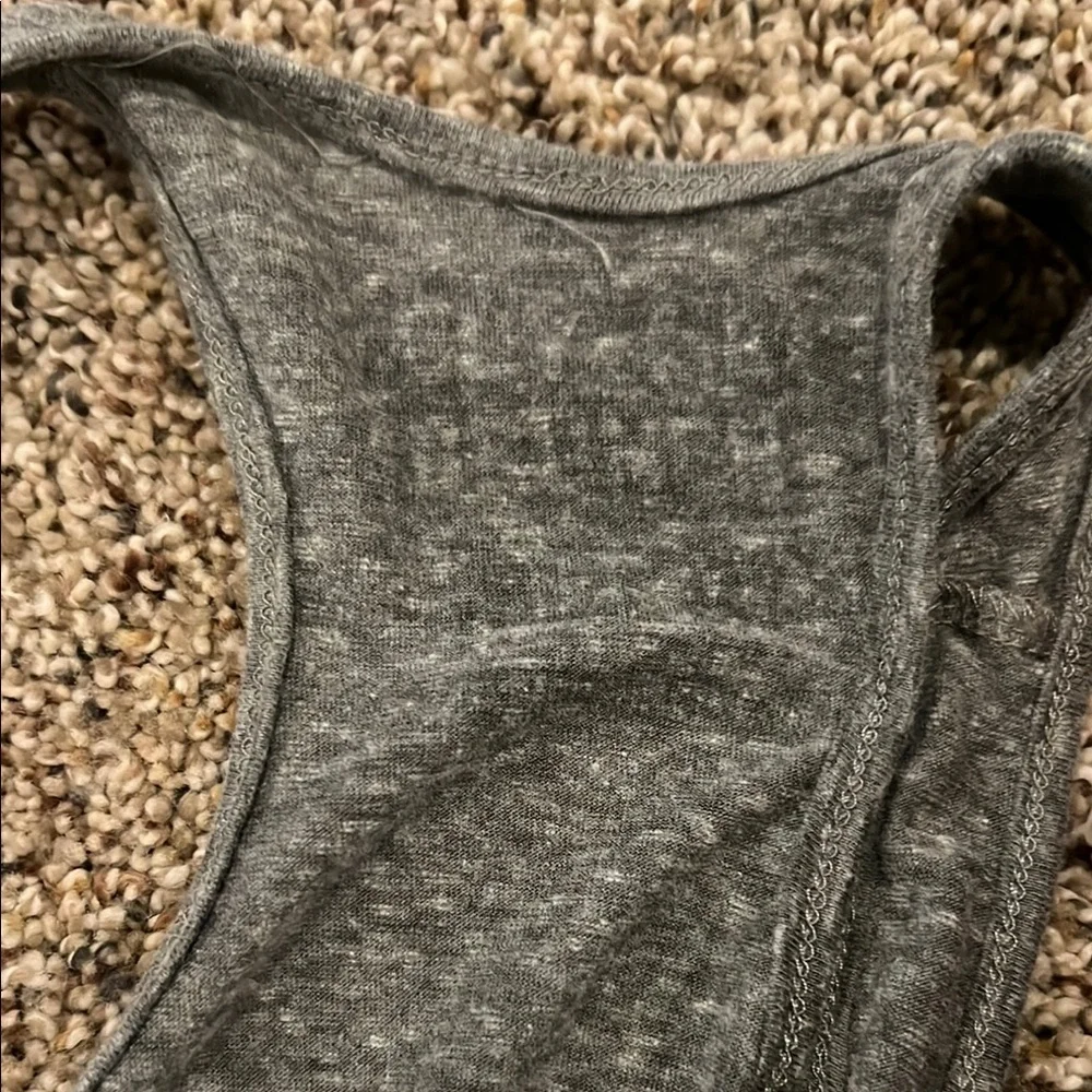 Gray Sleeveless Graphic Tank Top - Picture 2 of 2